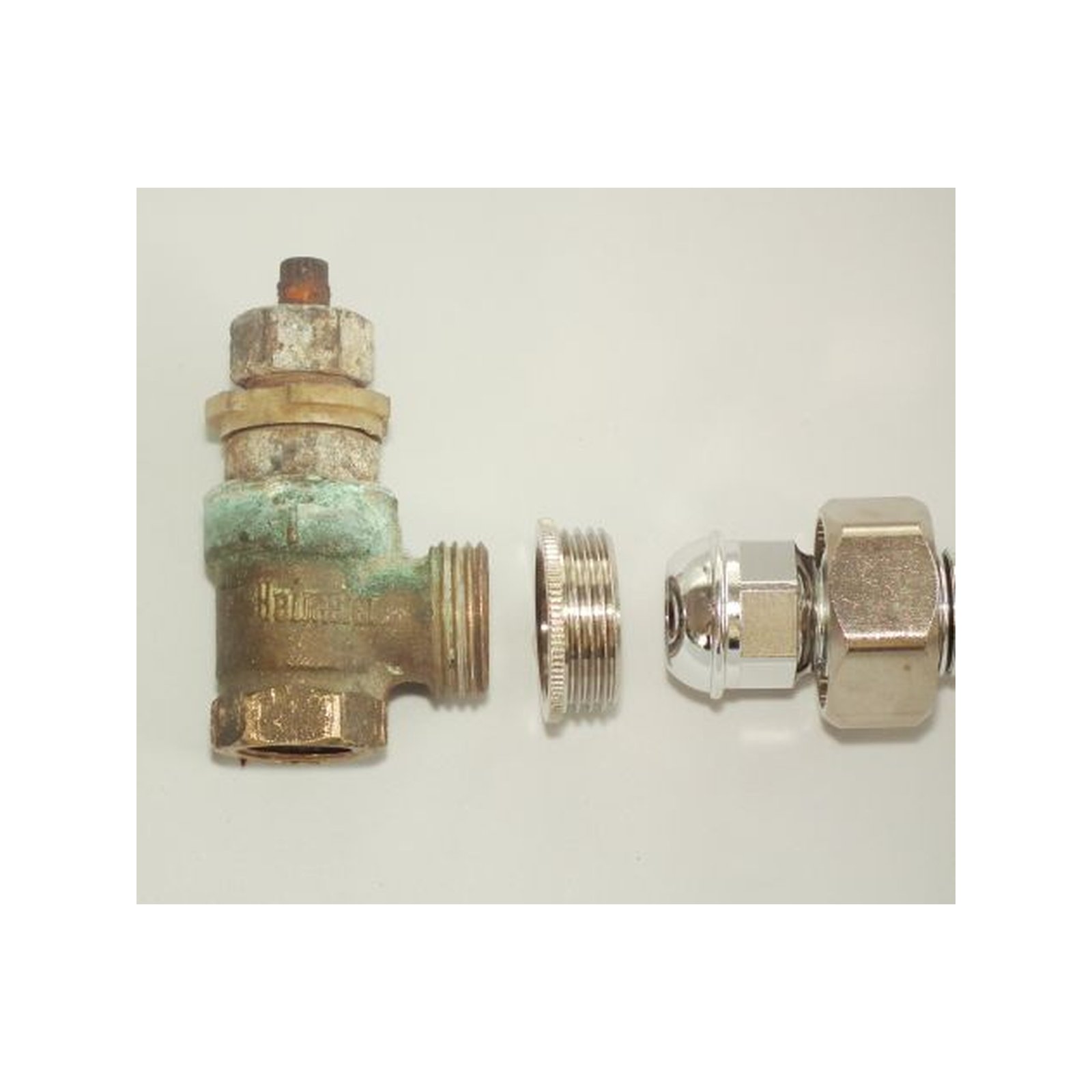 Fackelmann Spiegelschrank SBC LED 40 cm Türanschlag links anthrazit neutralweiß SoftClosing Steckdose 86111